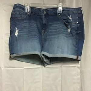 Torrid roll up Jean shorts NWOT